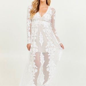 Worn once! Altar'd State embroidered kinsley maxi lace mariska dress size small